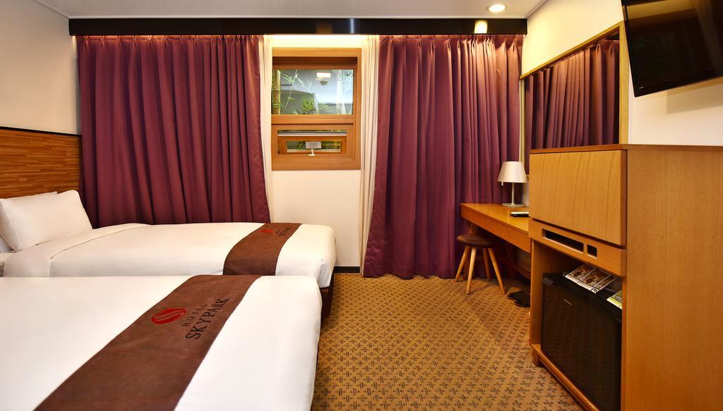 Hotel Skypark Myeongdong 3 Seul Oda fotoğraf